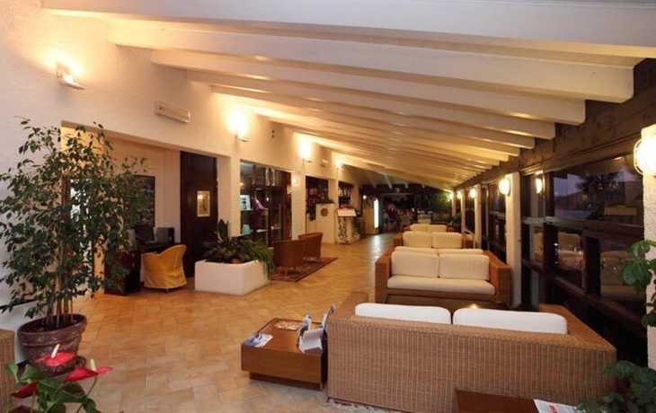 Imagen del bar/restaurante del Hotel Valle Verde. Foto 4