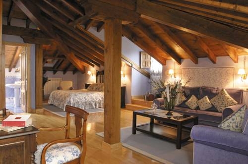 Imagen de la habitación del Hotel Valle de Arco. Foto 9