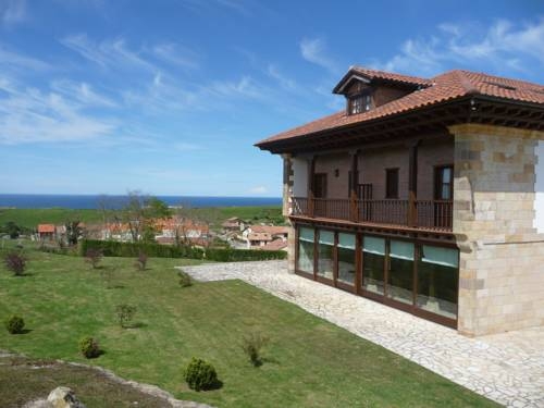 Imagen de los exteriores del Hotel Valle de Arco. Foto 15