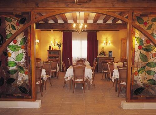 Imagen del bar/restaurante del Hotel Valle de Arco. Foto 6