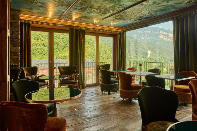 Imagen de los interiores del Hotel Valle de Pineta. Foto 11