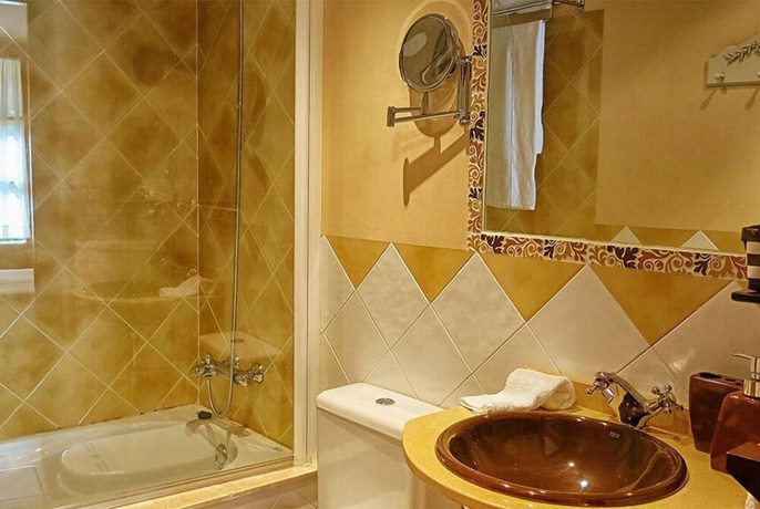 Imagen de la habitación del Hotel Valle del Silencio. Foto 11