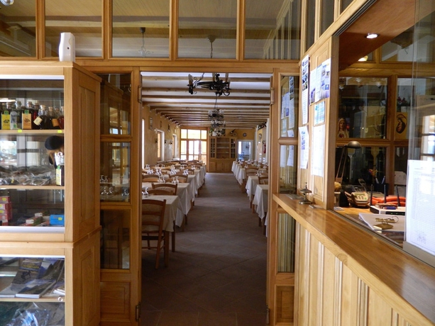 Imagen del bar/restaurante del Hotel Vallefura. Foto 3