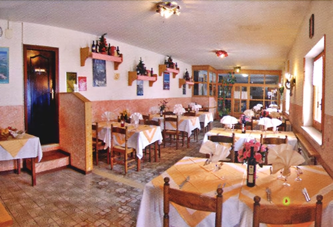 Imagen del bar/restaurante del Hotel Vallefura. Foto 5