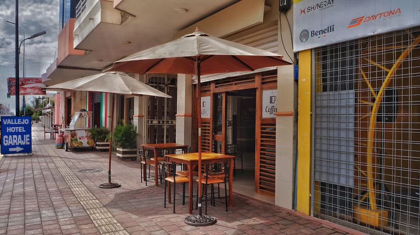 Imagen del bar/restaurante del Hotel Vallejo. Foto 2