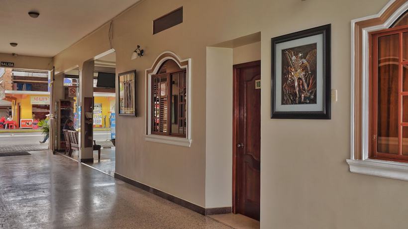 Imagen de los interiores del Hotel Vallejo. Foto 15