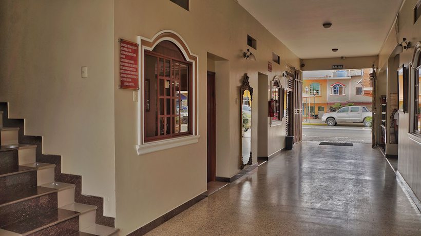 Imagen de los interiores del Hotel Vallejo. Foto 16