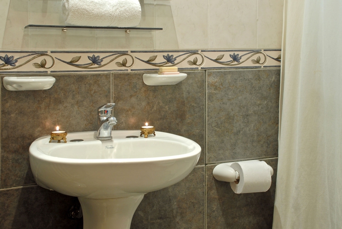 Imagen de la habitación del Hotel Valles. Foto 9