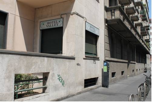Imagen de los exteriores del Hotel Valley, Mil&aacute;n. Foto 9