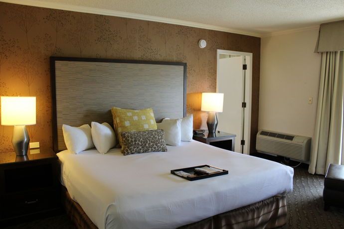 Imagen del bar/restaurante del Hotel Valley River Inn. Foto 4