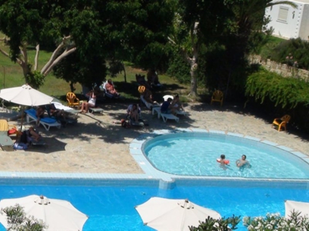 Imagen general del Hotel Valley Village. Foto 2