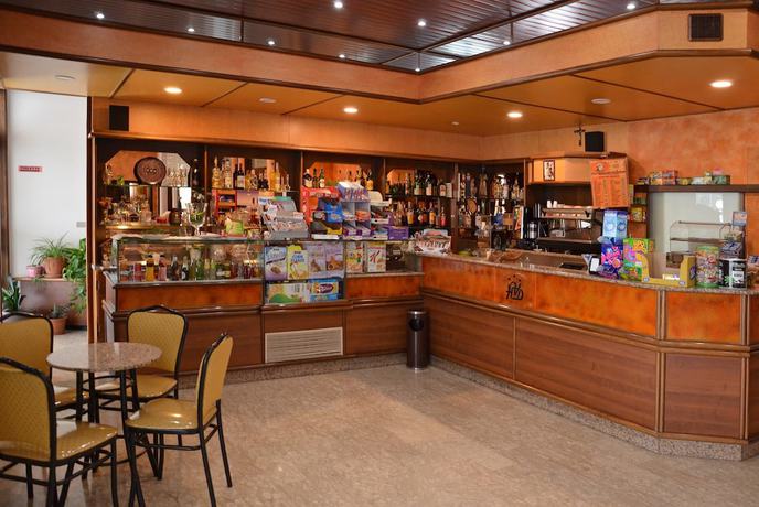 Imagen del bar/restaurante del Hotel Vallisdea. Foto 6