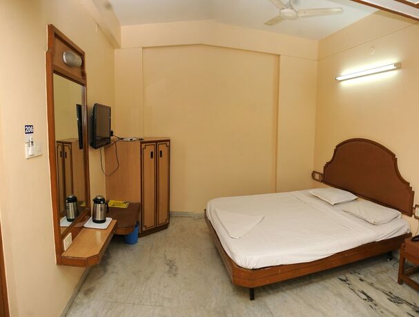 Imagen de la habitación del Hotel Valluvar. Foto 8