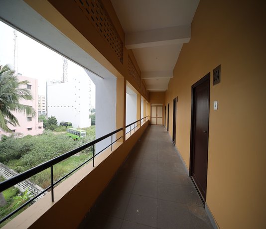 Imagen de los interiores del Hotel Valluvar Residency. Foto 12