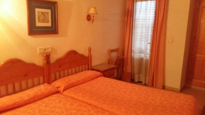 Imagen de la habitación del Hotel Valmar, Villar de Olalla. Foto 3