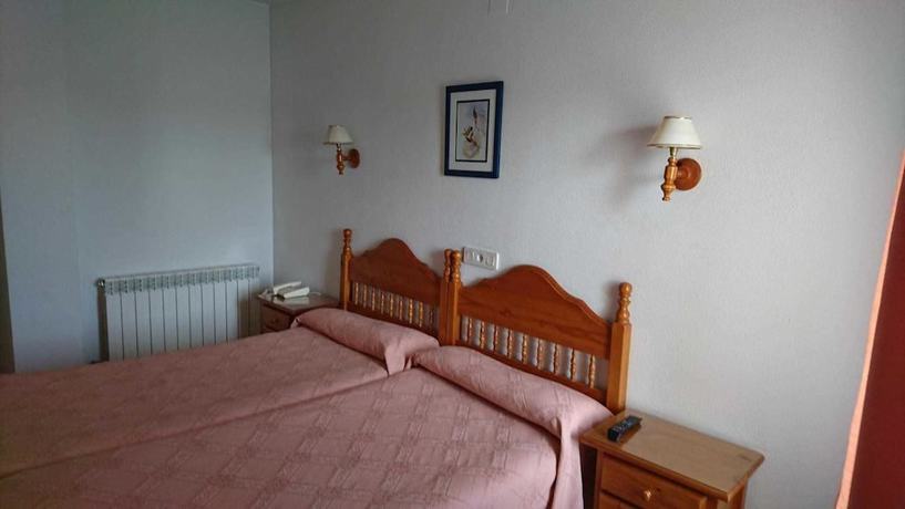 Imagen de la habitación del Hotel Valmar, Villar de Olalla. Foto 10