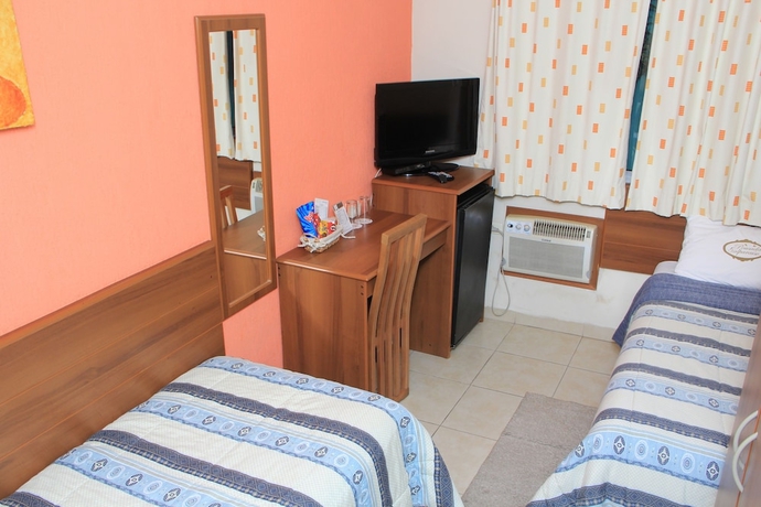 Imagen de la habitación del Hotel Valparaiso. Foto 5