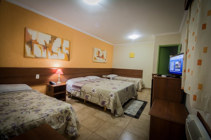 Imagen de la habitación del Hotel Valparaiso. Foto 7