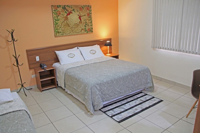 Imagen de la habitación del Hotel Valparaiso. Foto 13