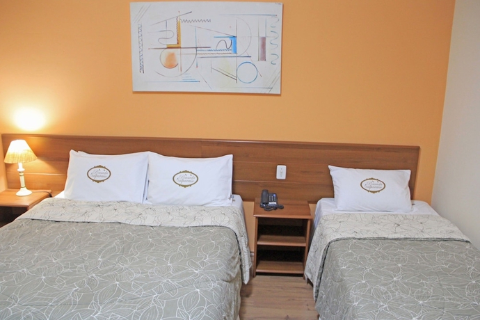 Imagen de la habitación del Hotel Valparaiso. Foto 14