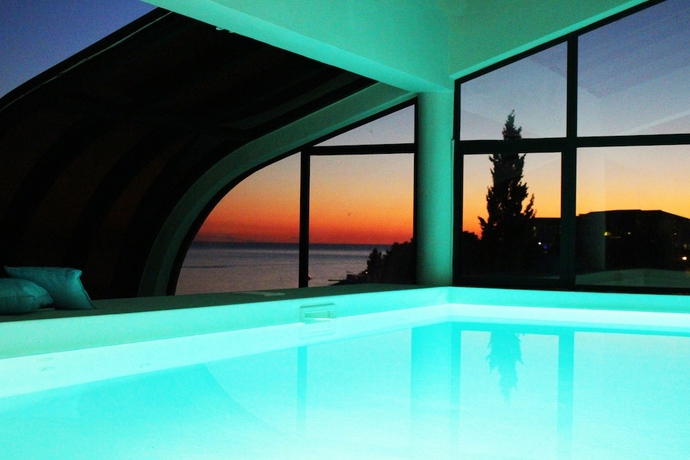 Imagen de la piscina del Hotel Valsabbion. Foto 15