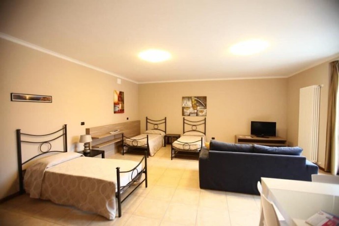 Imagen de la habitación del Hotel Valtidone. Foto 7