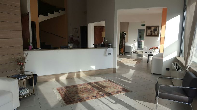Imagen de los interiores del Hotel Valtidone. Foto 20