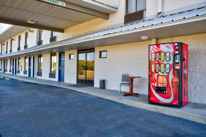 Imagen general del Hotel Value Inn Jeffersonville. Foto 24