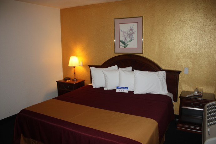 Imagen de la habitación del Hotel Value Inn and Suites, Redding. Foto 18