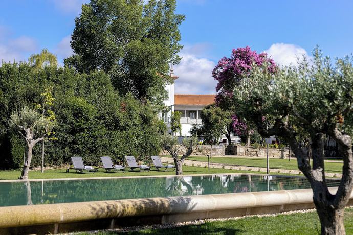 Imagen de la piscina del Hotel Valverde Santar and SPA. Foto 18