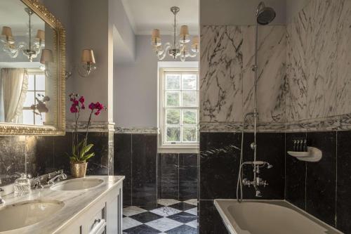 Imagen de la habitación del Hotel Valverde Sintra Palácio de Seteais. Foto 17