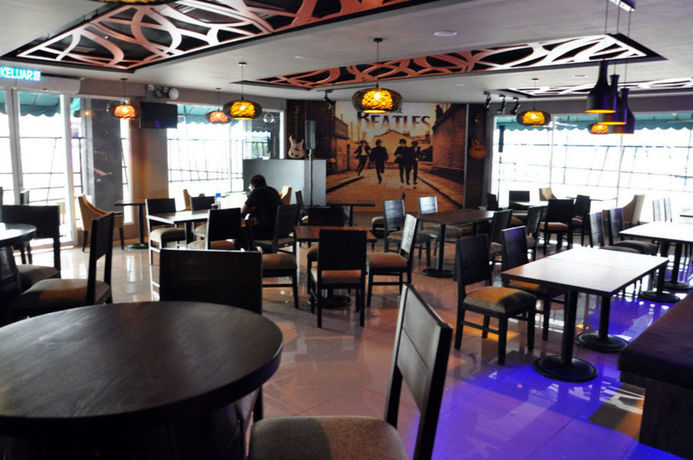 Imagen del bar/restaurante del Hotel Valya. Foto 3