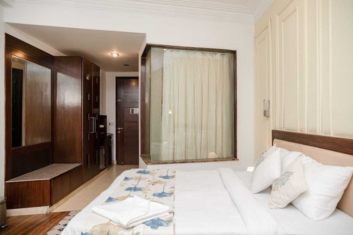 Imagen de la habitación del Hotel Vamsor Heights. Foto 7