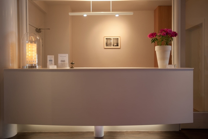 Imagen de los interiores del Hotel Van Bunnen. Foto 16