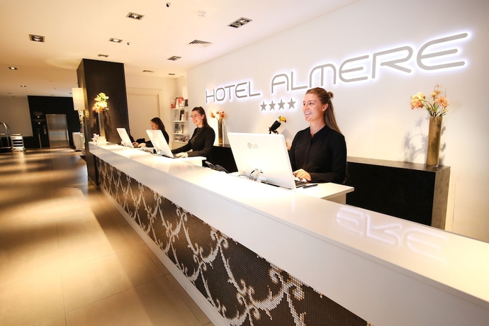 Imagen de los interiores del Hotel Van Der Valk Almere. Foto 18