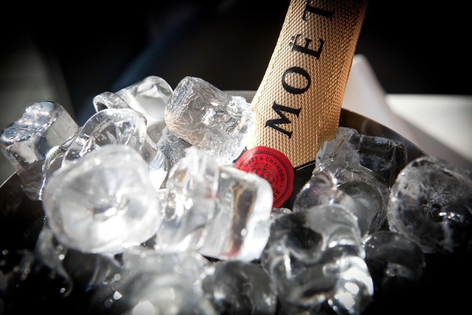 Imagen del bar/restaurante del Hotel Van Der Valk Amersfoort A1. Foto 8