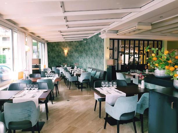 Imagen del bar/restaurante del Hotel Van Der Valk Barcarola. Foto 2