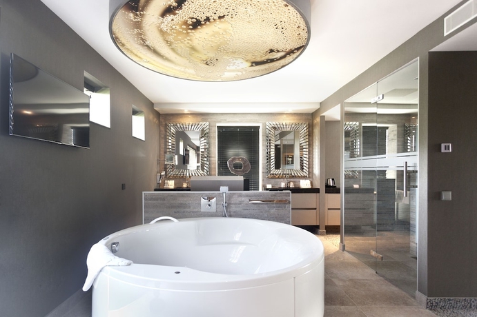 Imagen de la habitación del Hotel Van Der Valk Breda. Foto 8