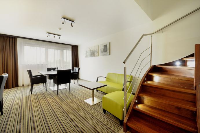 Imagen de la habitación del Hotel Van Der Valk Charleroi Airport. Foto 13