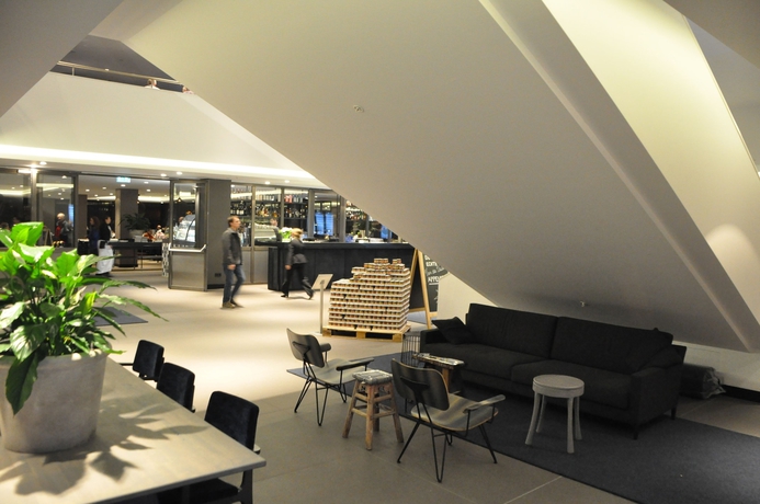Imagen de los interiores del Hotel Van Der Valk Eindhoven. Foto 19