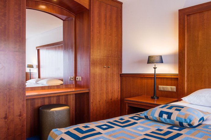 Imagen de la habitación del Hotel Van Der Valk Emmen. Foto 3