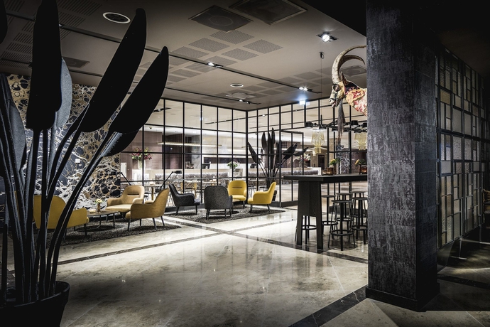 Imagen del bar/restaurante del Hotel Van Der Valk Enschede. Foto 2