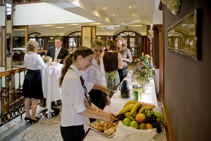 Imagen de los interiores del Hotel Van Der Valk Gladbeck. Foto 11