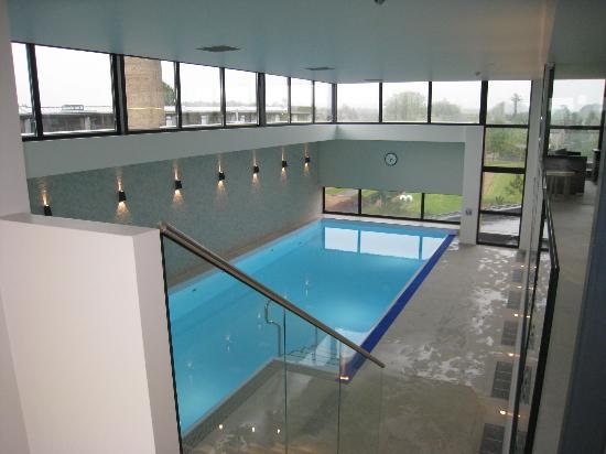 Imagen de la piscina del Hotel Van Der Valk Maastricht. Foto 6