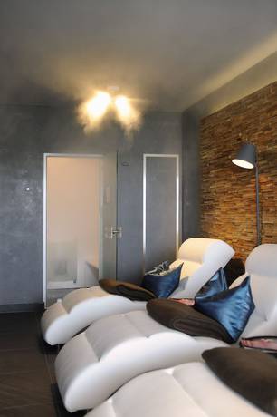 Imagen de la piscina del Hotel Van Der Valk Melle - Osnabr&uuml;ck. Foto 18