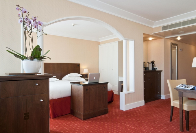 Imagen de la habitación del Hotel Van Der Valk Palace Noordwijk. Foto 9