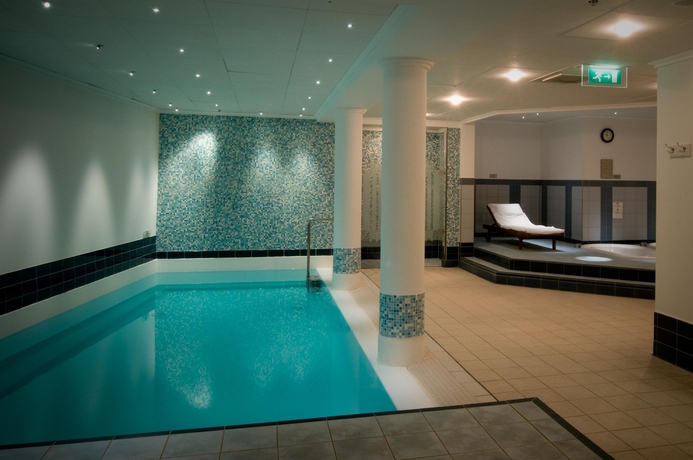 Imagen de la piscina del Hotel Van Der Valk Palace Noordwijk. Foto 15