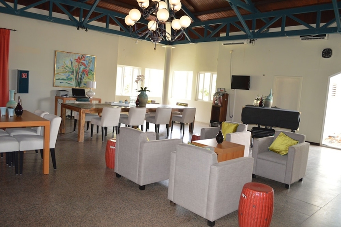 Imagen del bar/restaurante del Hotel Van Der Valk Plaza Beach and Dive Resort Bonaire. Foto 2