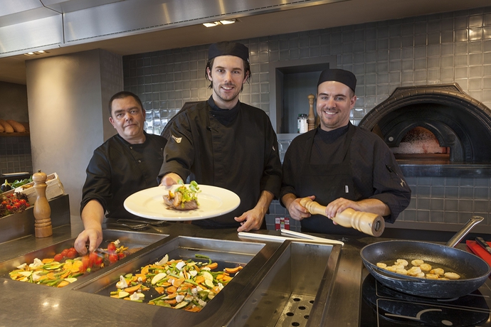 Imagen del bar/restaurante del Hotel Van Der Valk Stein - Urmond. Foto 8