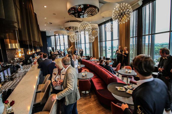 Imagen del bar/restaurante del Hotel Van Der Valk Tiel. Foto 2